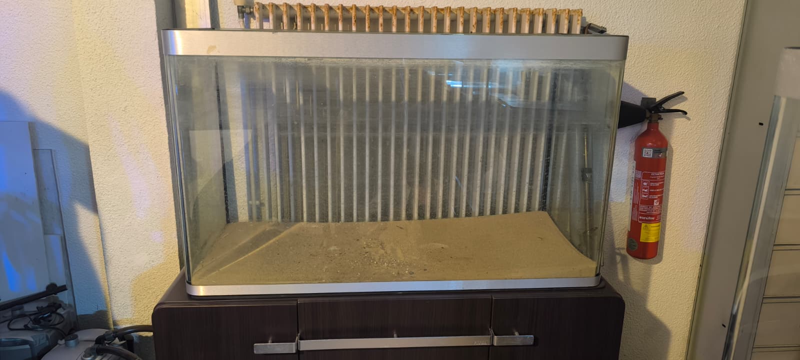Vend aquarium Osaka 260 + meuble