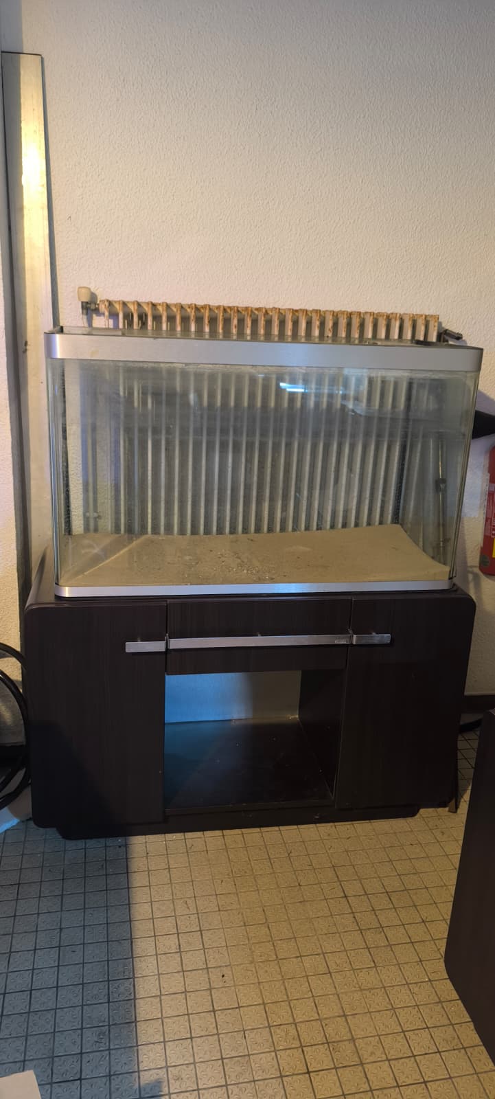 Vend aquarium Osaka 260 + meuble