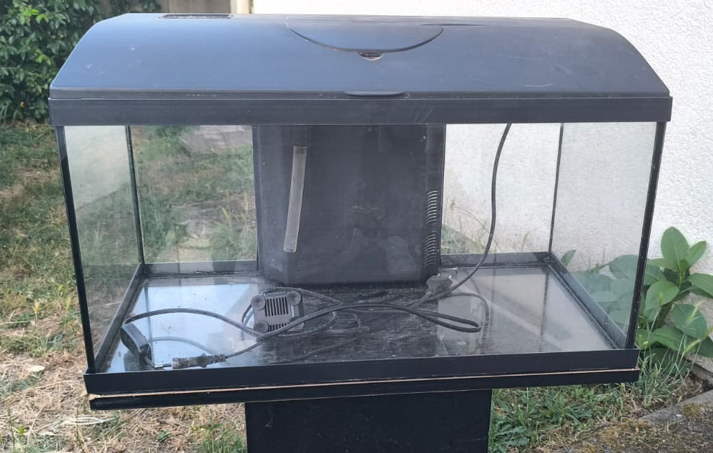 Vend aquarium 56L + meuble